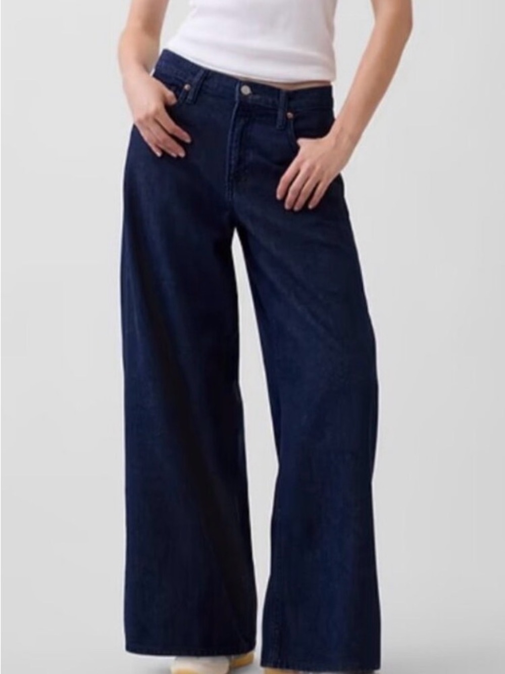 GAP Baggy Mid Rise Ultrasoft Denim Wide-Leg Jeans in Dark Indigo 27/4Tall